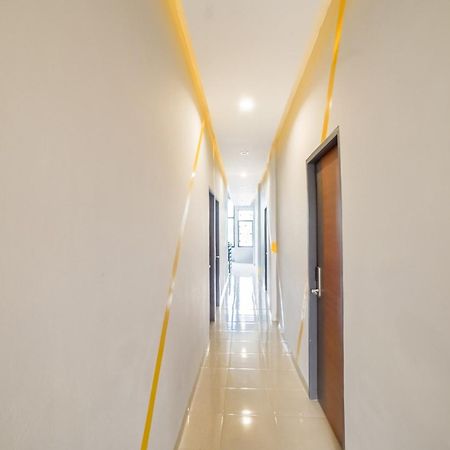 Capital O 90874 Millenium Inn 2 Medan Bagian luar foto