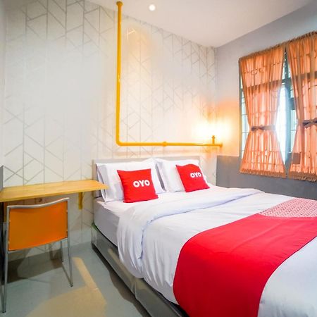 Capital O 90874 Millenium Inn 2 Medan Bagian luar foto