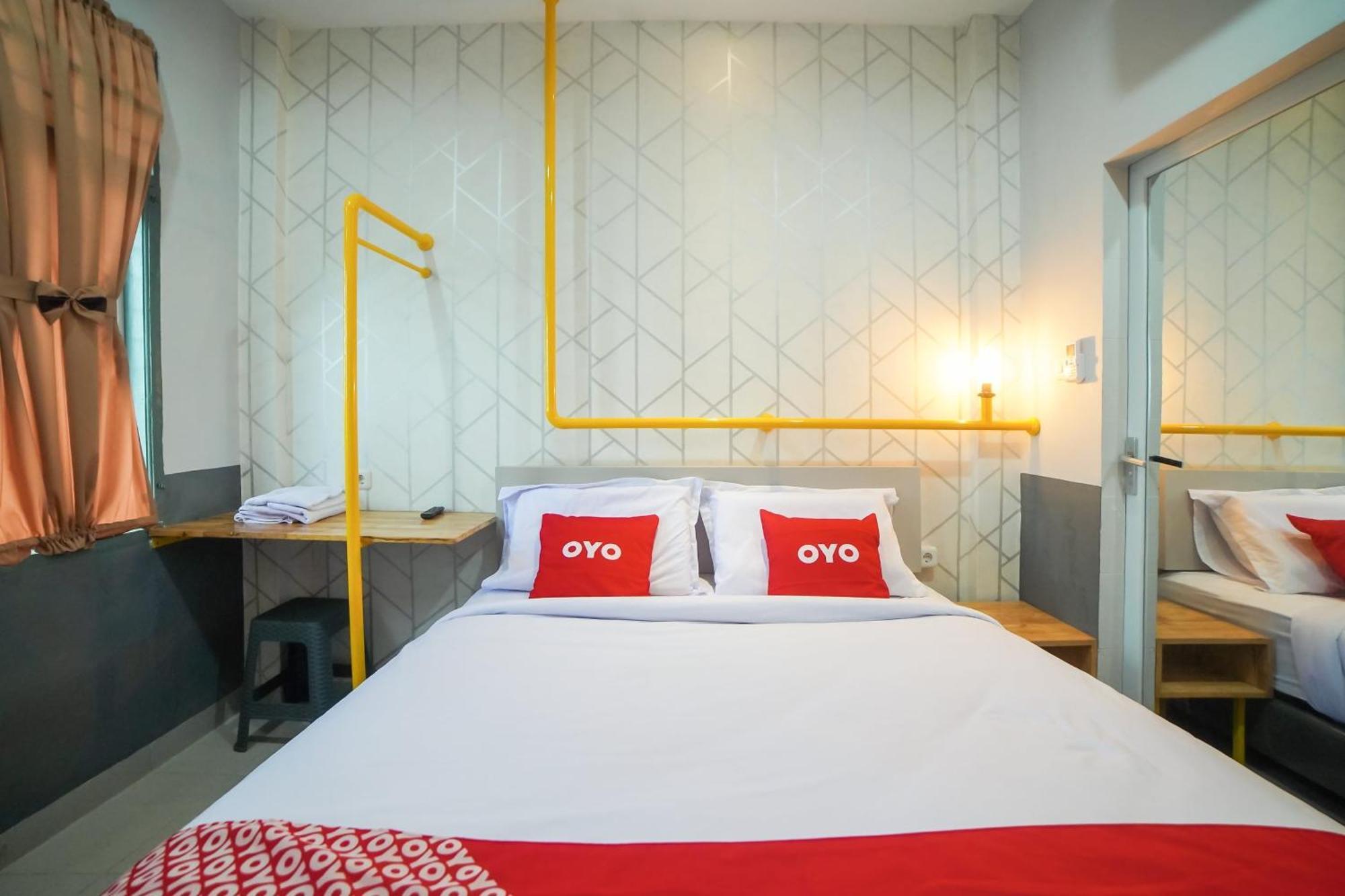 Capital O 90874 Millenium Inn 2 Medan Bagian luar foto