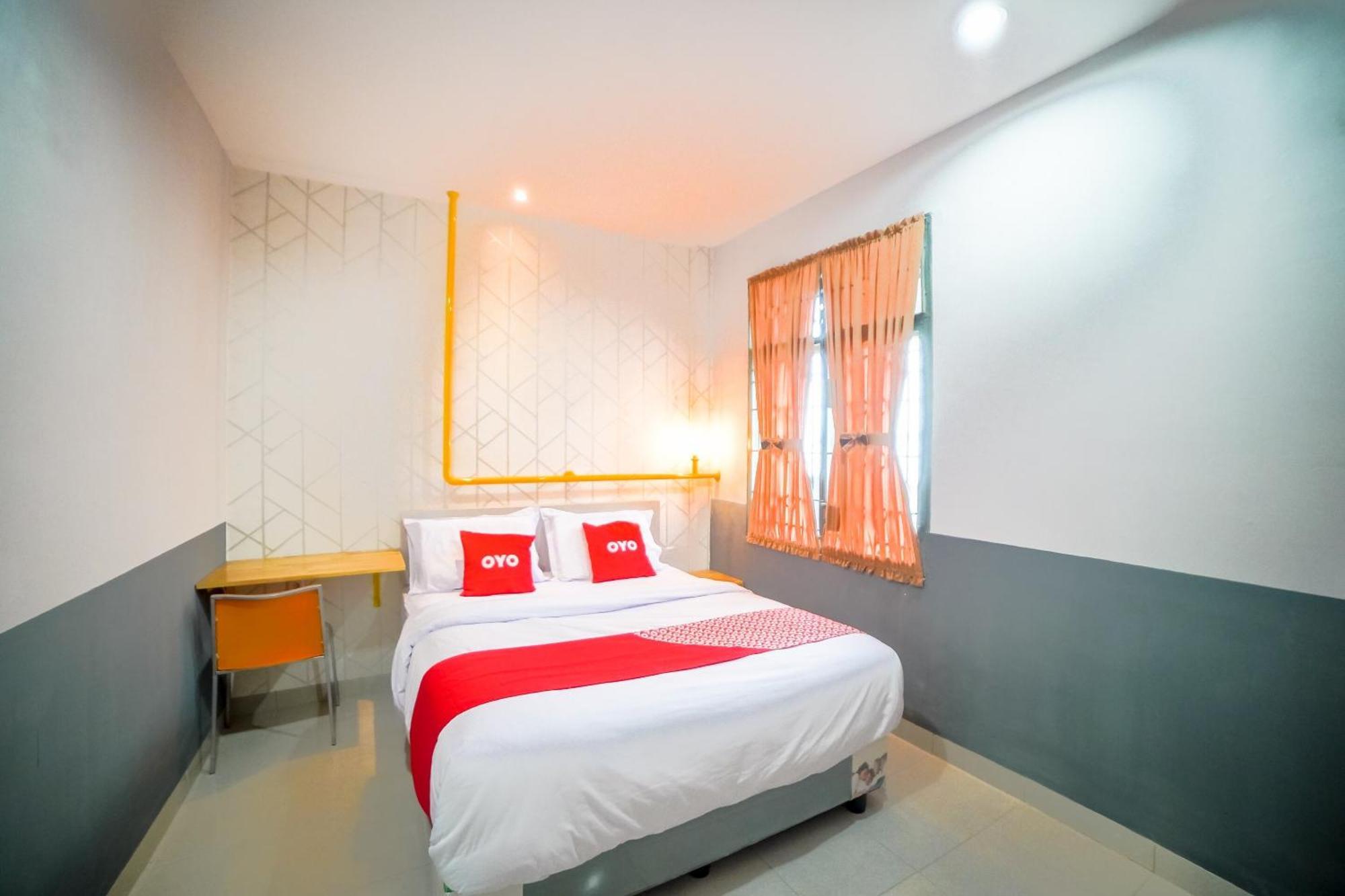 Capital O 90874 Millenium Inn 2 Medan Bagian luar foto